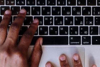 Bien choisir des mots-clés avec Strat Engine pour un référencement naturel efficace